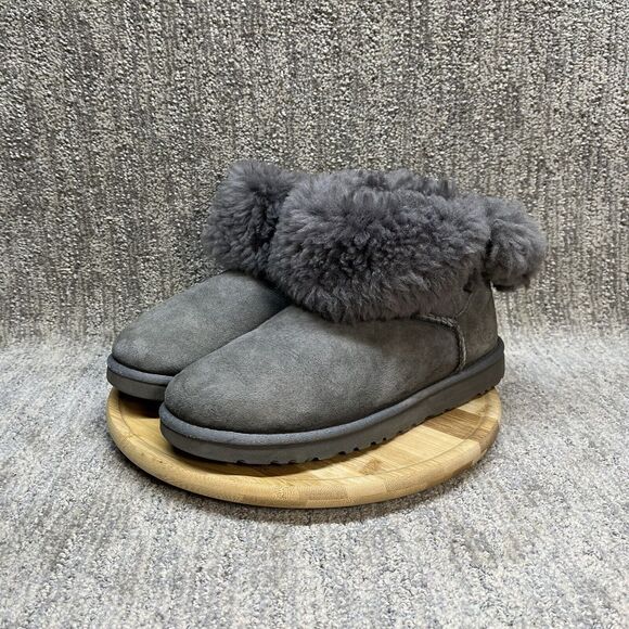 UGG Shoes - UGG Australia SN 5803 Women's Size 8 Gray Sheepskin Bailey Button Winter Boots